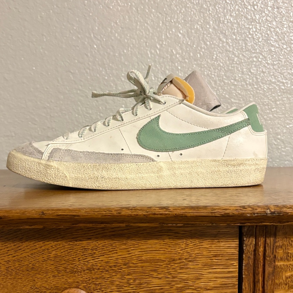 Nike Blazer White and Green Casual Sneakers